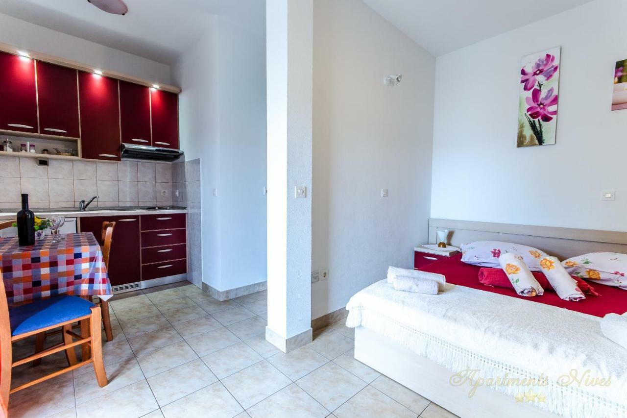 Apartments Nives Suhi Potok Jesenice  Eksteriør billede