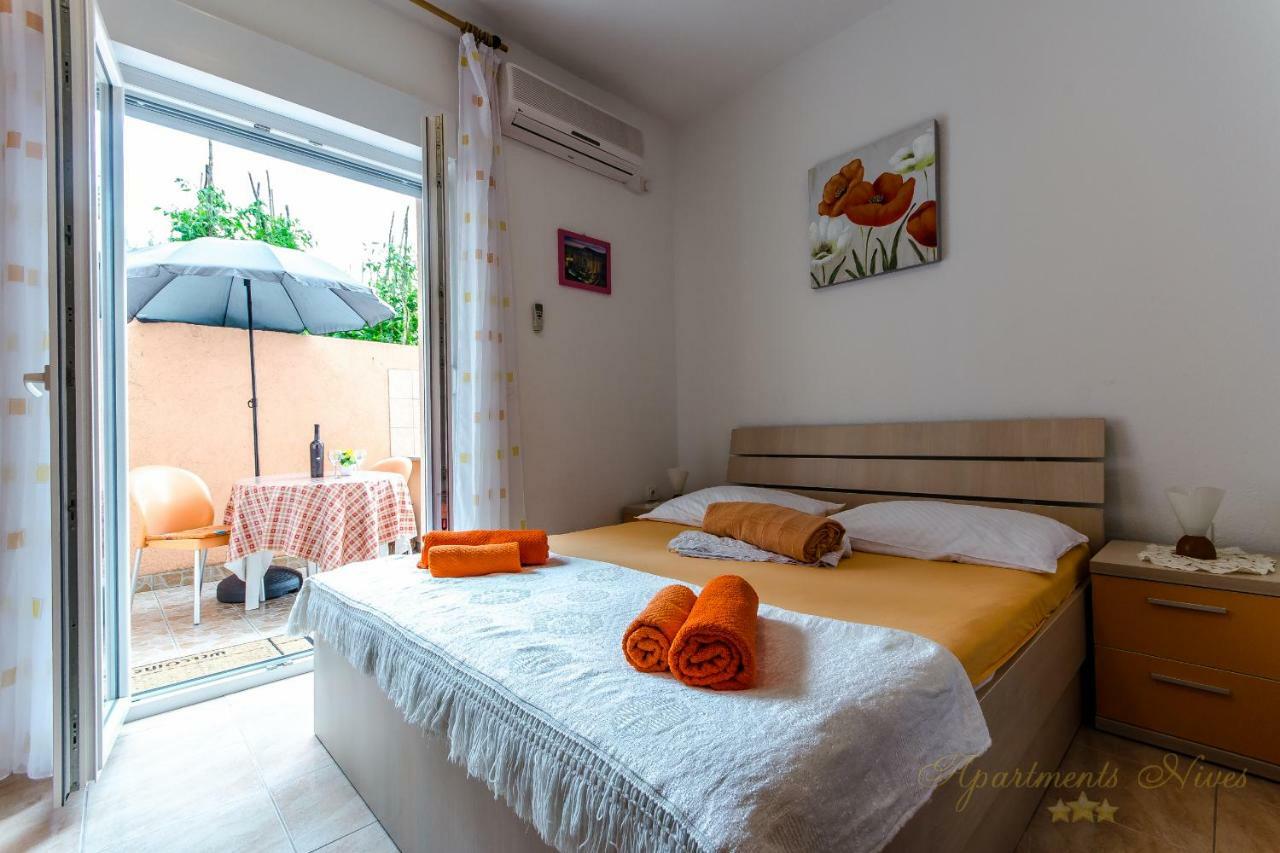 Apartments Nives Suhi Potok Jesenice  Eksteriør billede