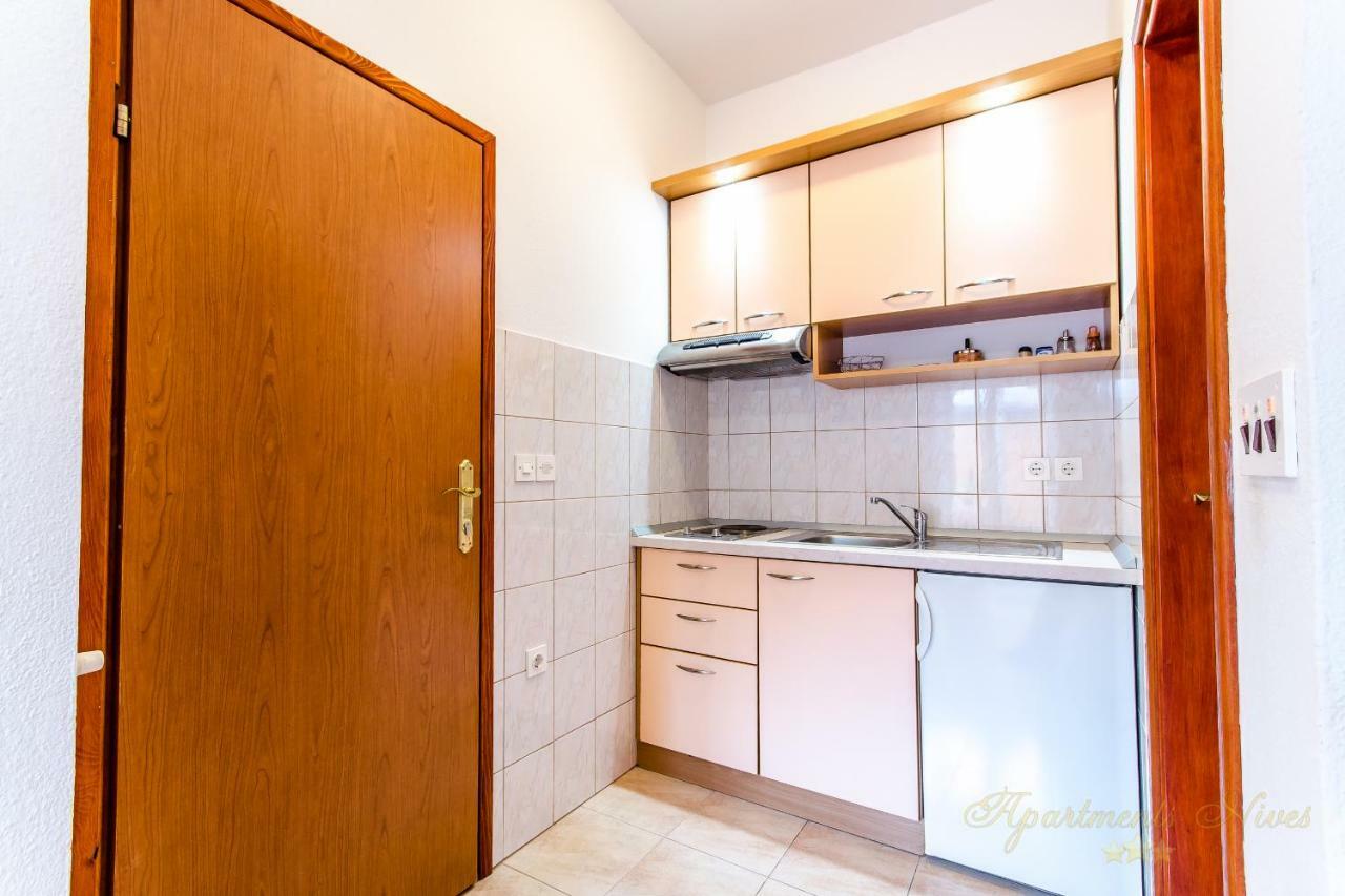 Apartments Nives Suhi Potok Jesenice  Eksteriør billede